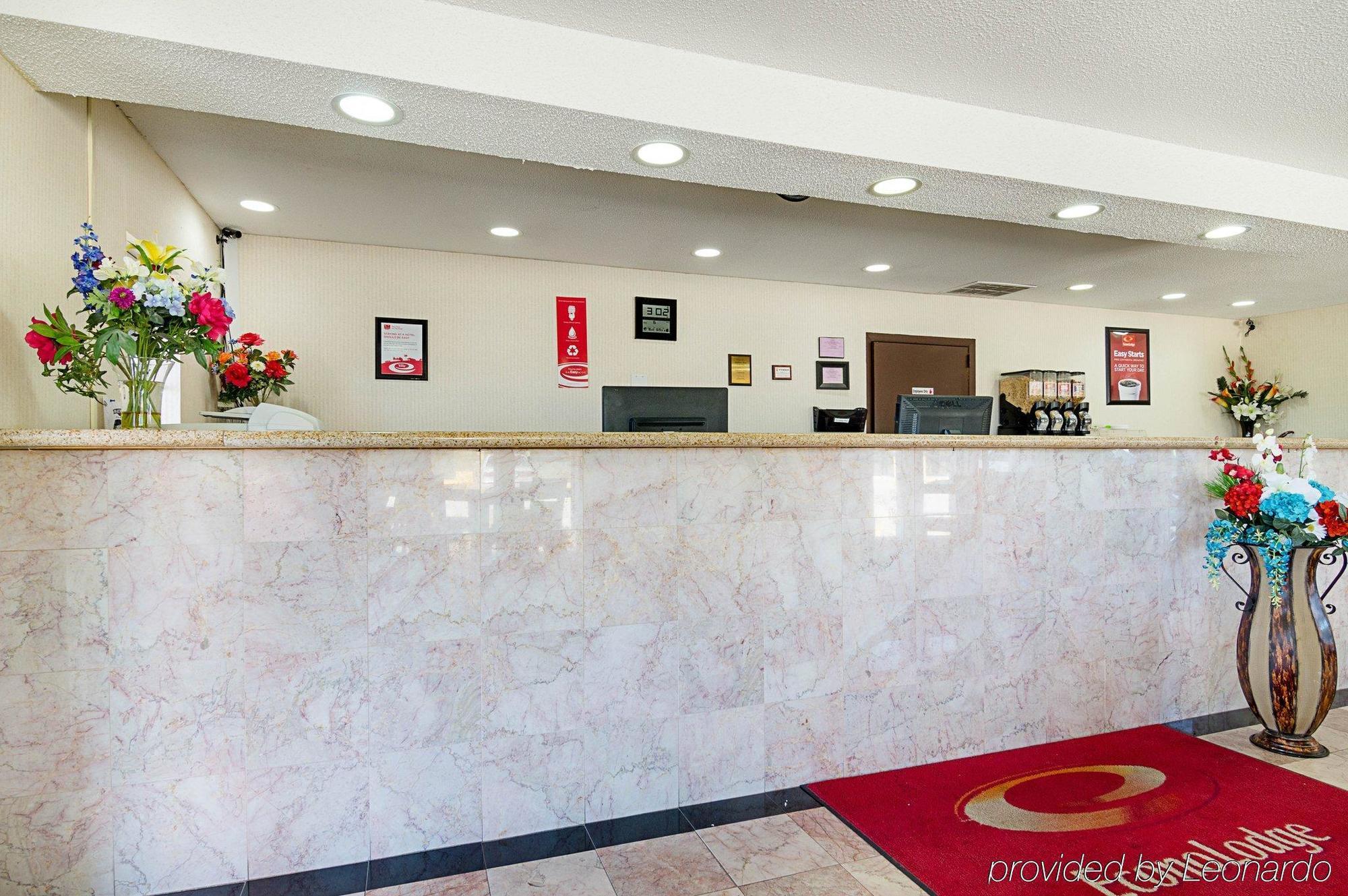 Econo Lodge Mcpherson Экстерьер фото